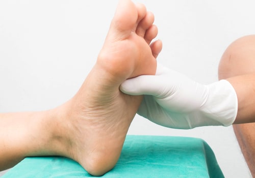 Does diabetic neuropathy start suddenly?